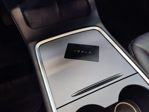Tesla Model 3 40