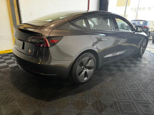 Tesla Model 3 Tração Traseira 12