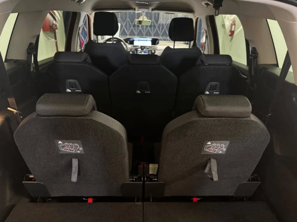 Citroën Grand C4 Spacetourer 26