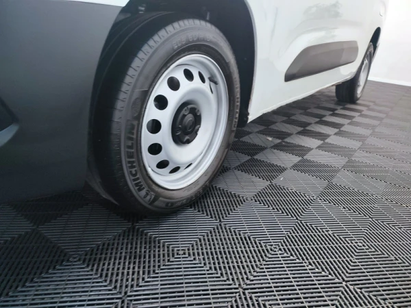 Opel Combo 1.5 CDTi L2H1 Enjoy 32