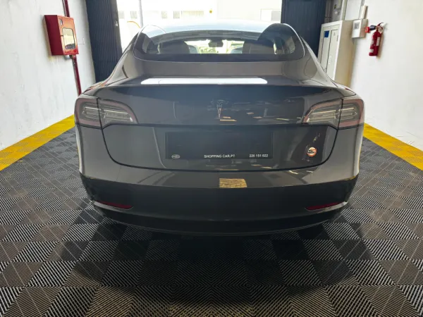Tesla Model 3 Tração Traseira 36