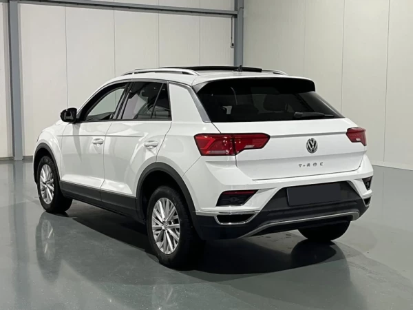 Volkswagen T-Roc 4