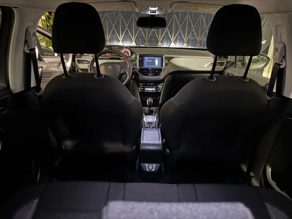 Peugeot 2008 1.2 PureTech Allure 24