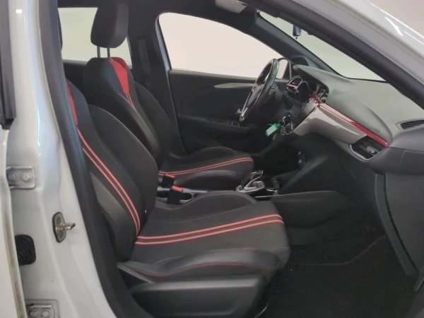 Opel Corsa 1.2 T GS 10