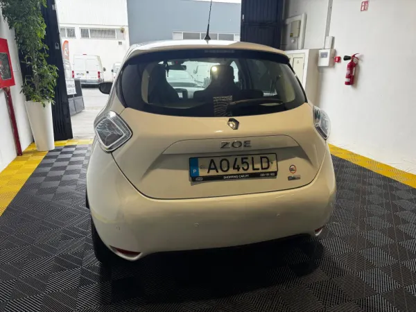 Renault Zoe 10