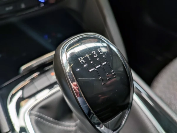 Opel Insignia 1.6 CDTI BUSINESS 38