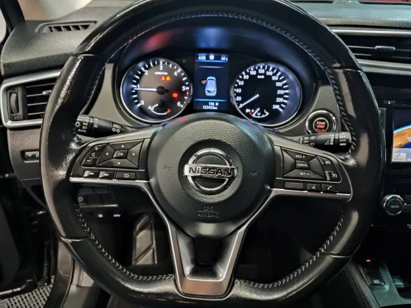 Nissan Qashqai 1.5 dCi TEKNA 17