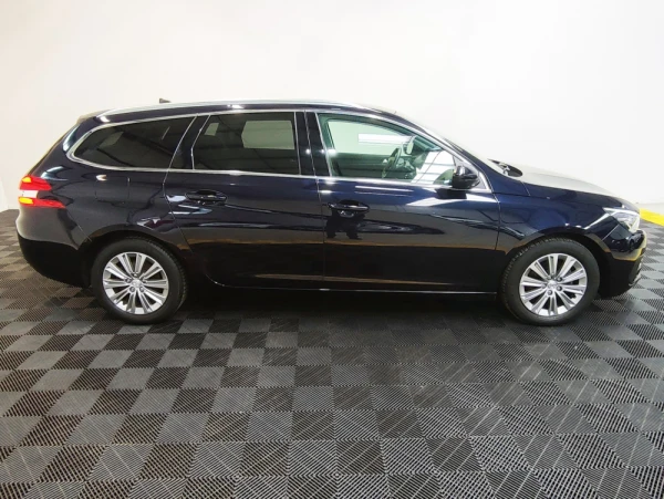 Peugeot 308 SW 1.5 BlueHDi Allure 7