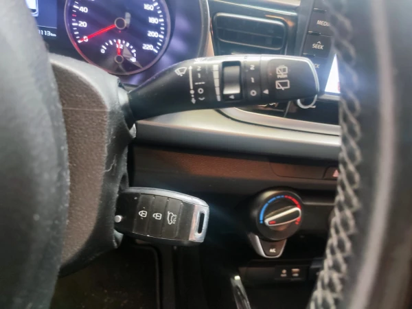 Kia Rio 1.4 CRDi 90 Platinum Edition 27