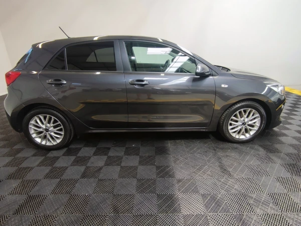 Kia Rio 1.4 CRDi 90 Platinum Edition 11