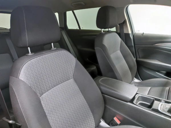 Opel Insignia 1.6 CDTI BUSINESS 43