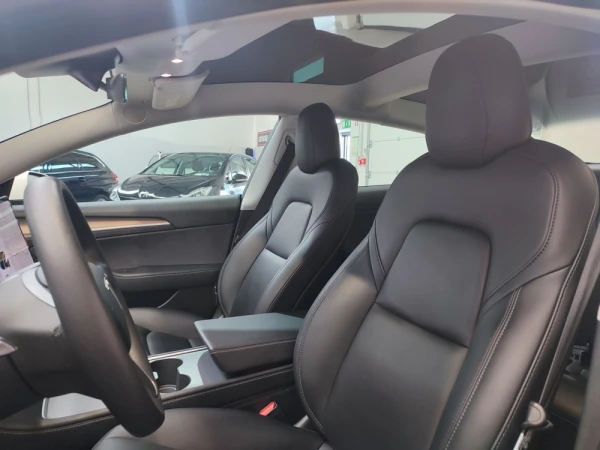 Tesla Model 3 23