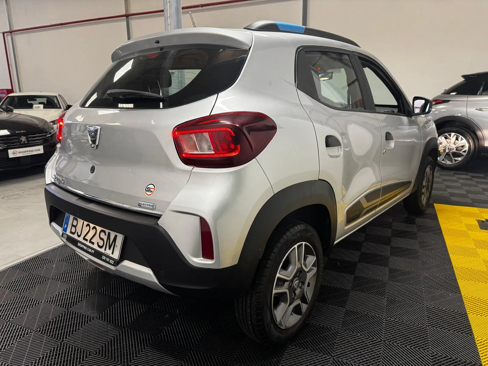 Dacia Spring Comfort 12