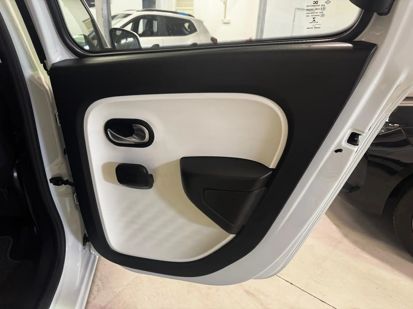 Renault Twingo SCe 70 S&S Intens 30