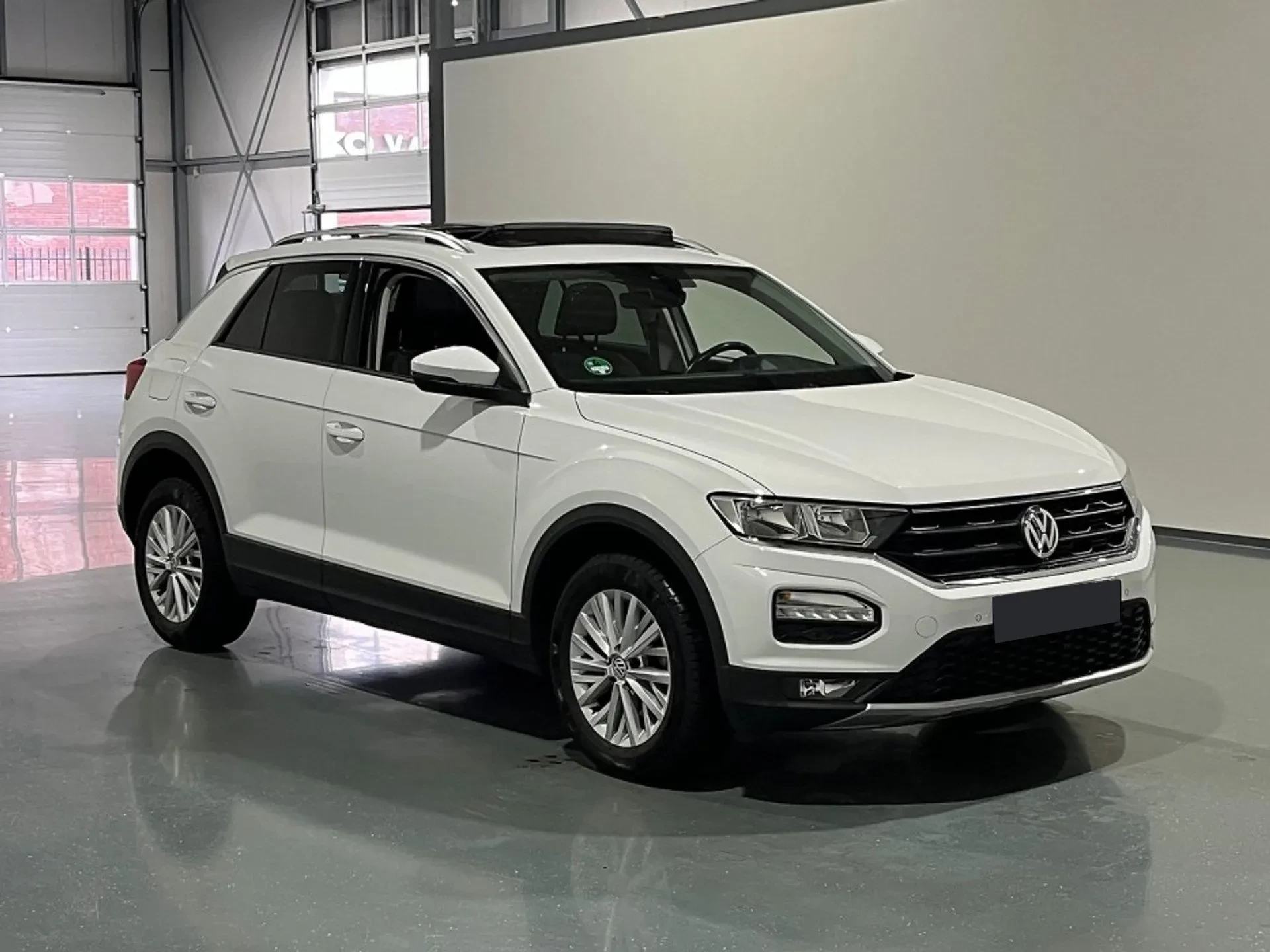 Volkswagen T-Roc 3