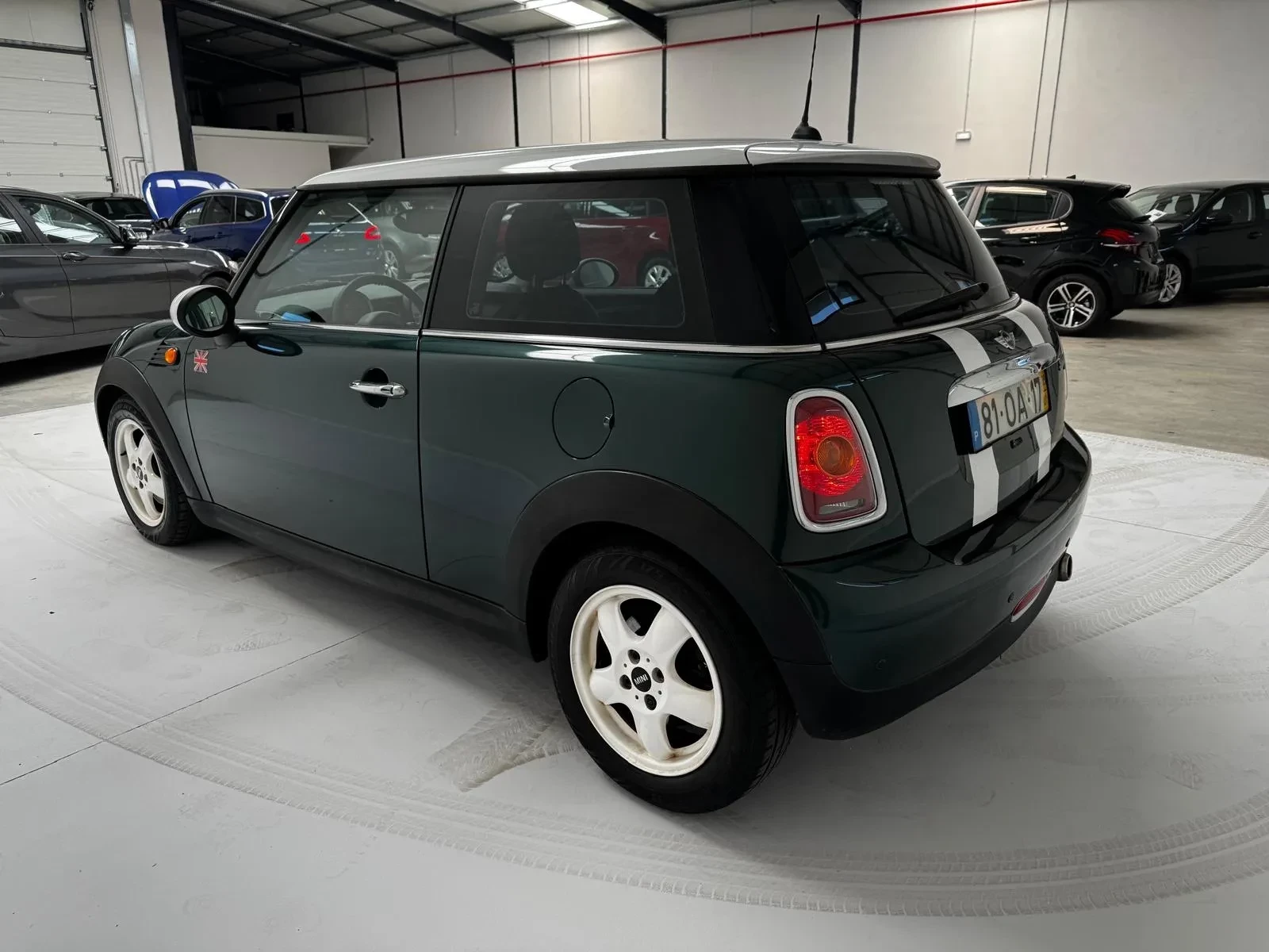 MINI 3 Portas Cooper D 9