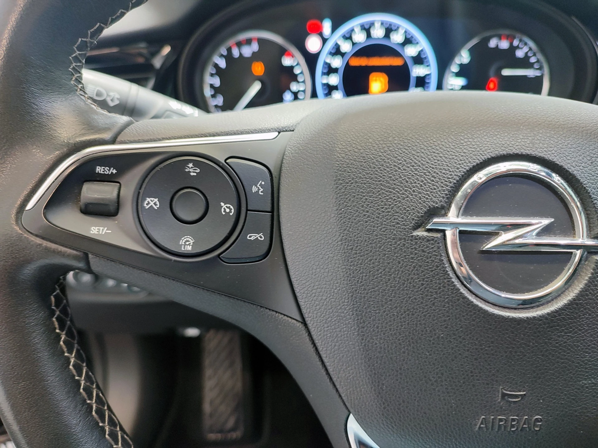 Opel Insignia 1.6 CDTI BUSINESS 23