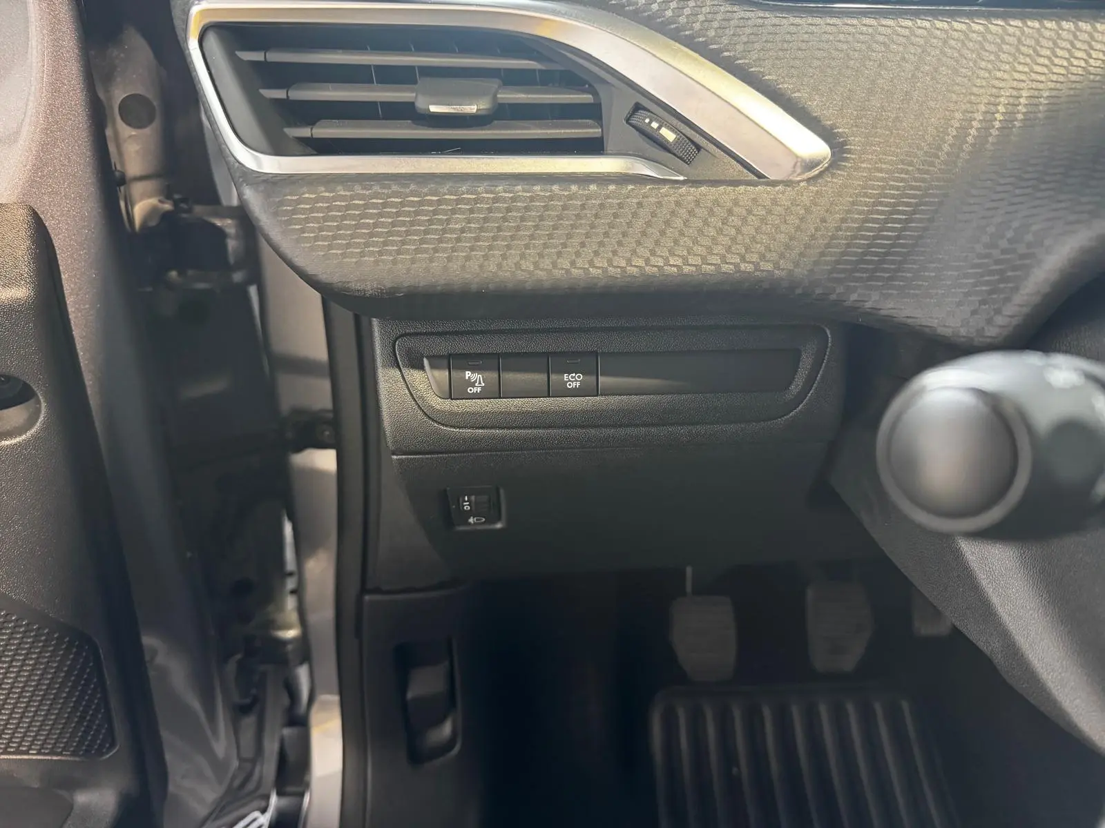 Peugeot 2008 1.2 PureTech Allure 26