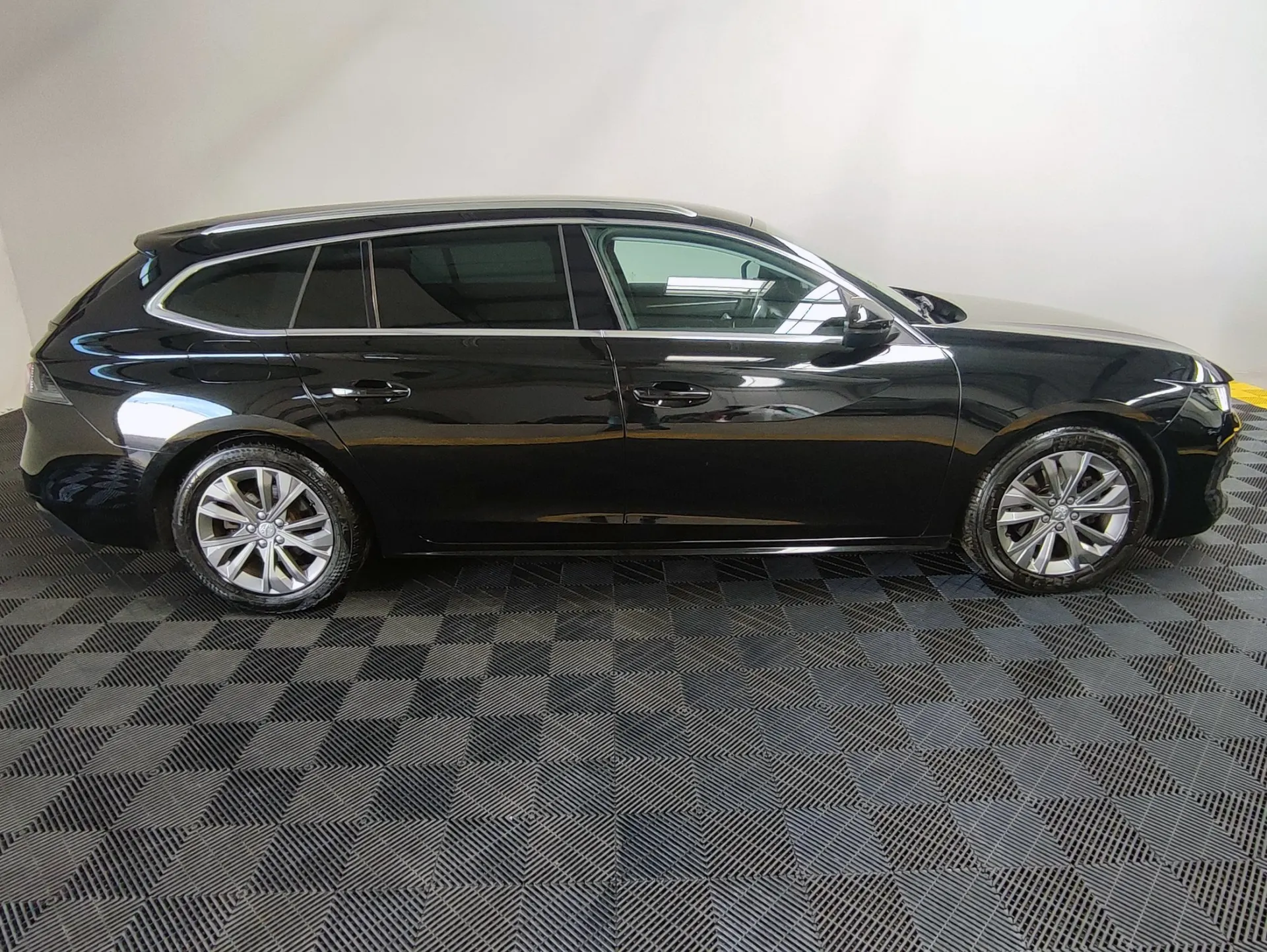 Peugeot 508 SW 1.5 BlueHDi Allure 7