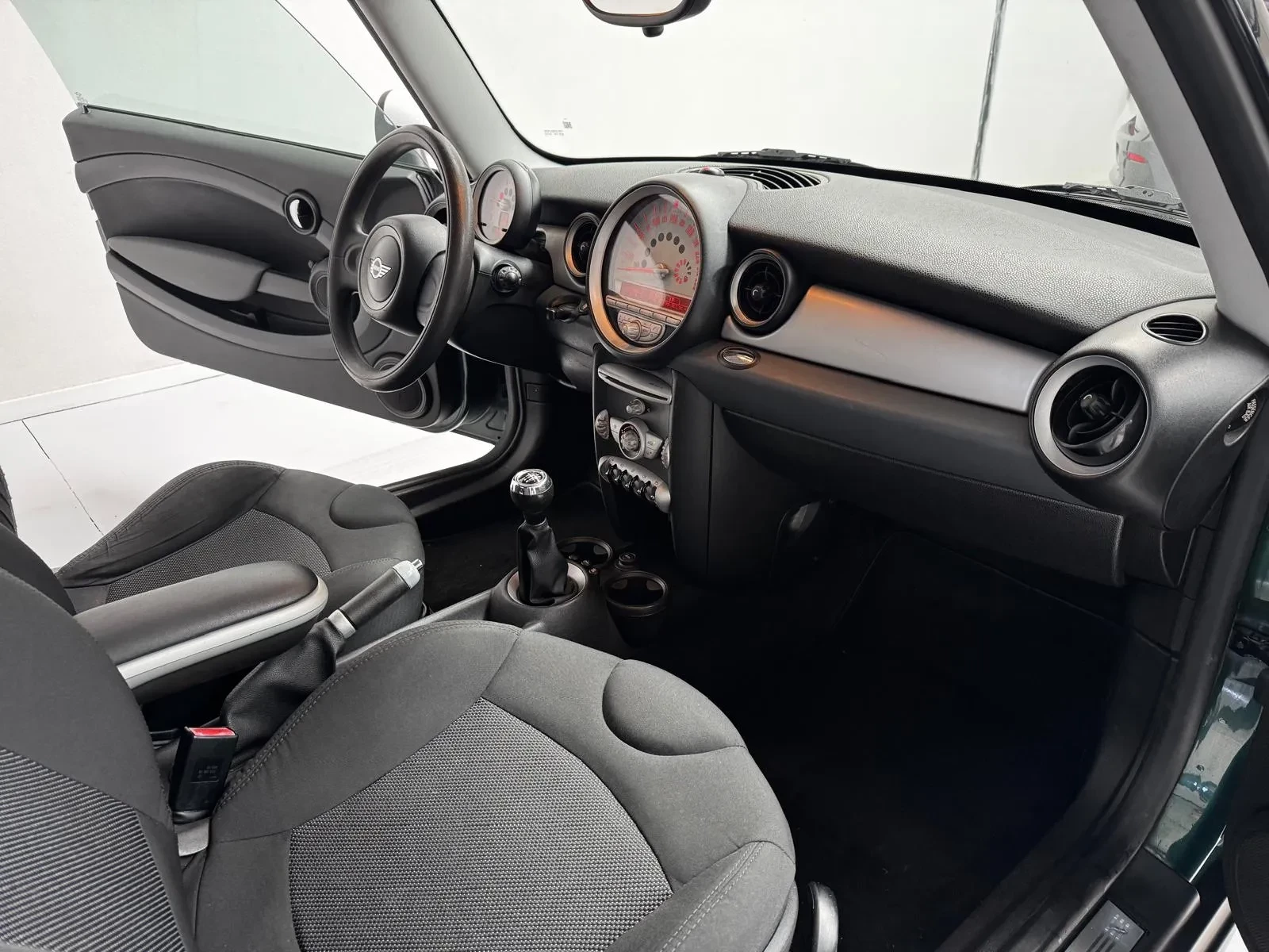 MINI 3 Portas Cooper D 22