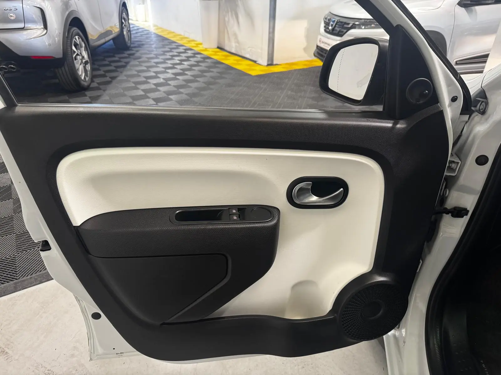 Renault Twingo SCe 70 S&S Intens 29