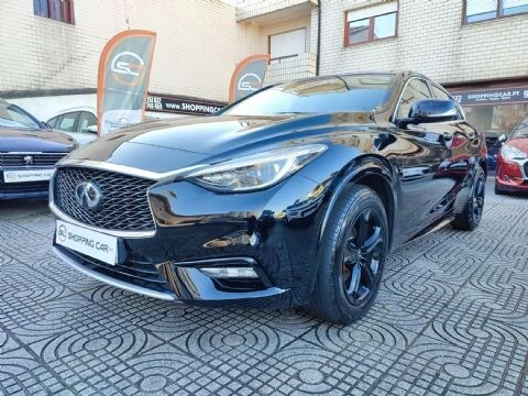 Infiniti Q30 1