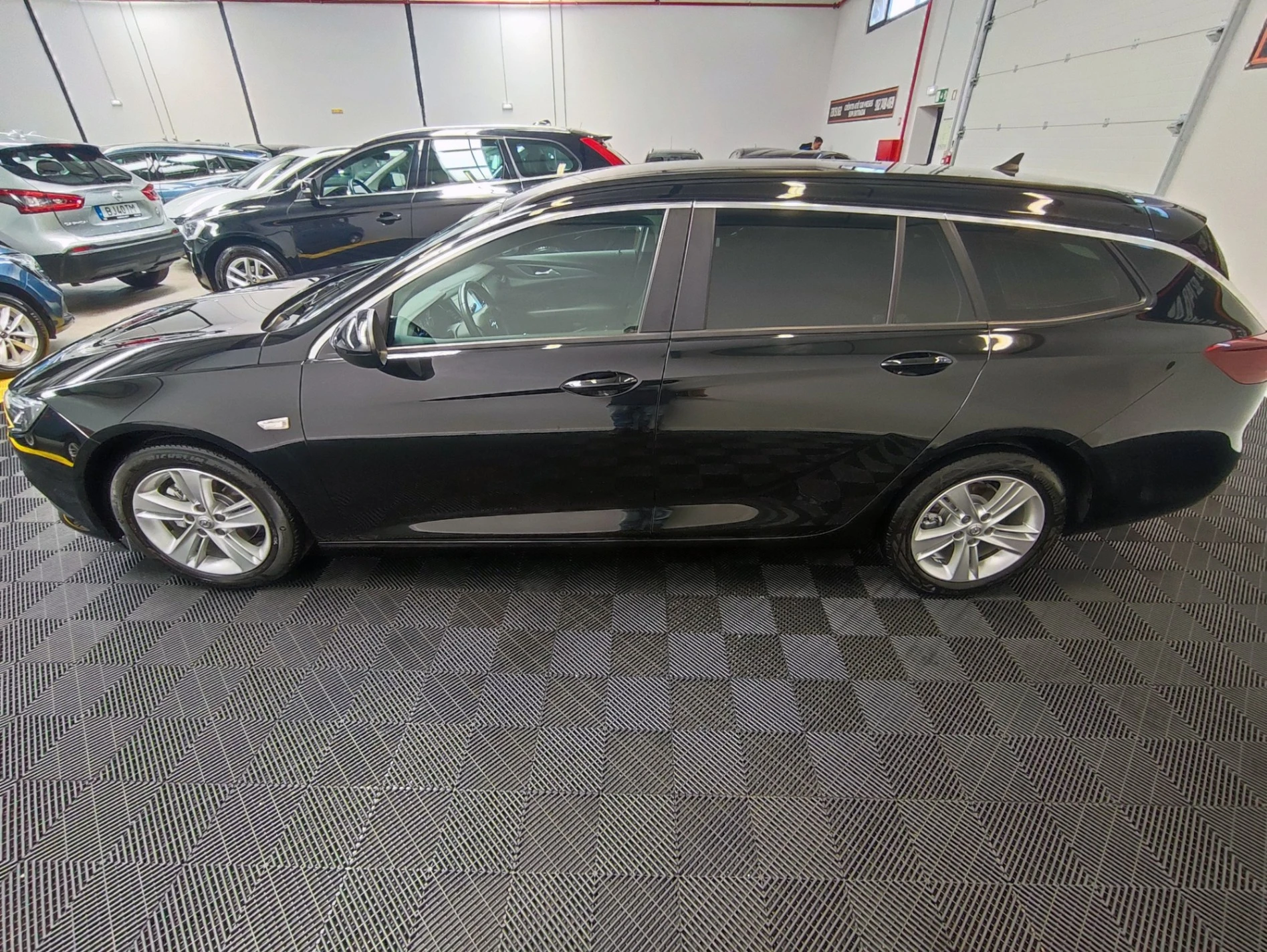 Opel Insignia 1.6 CDTI BUSINESS 12