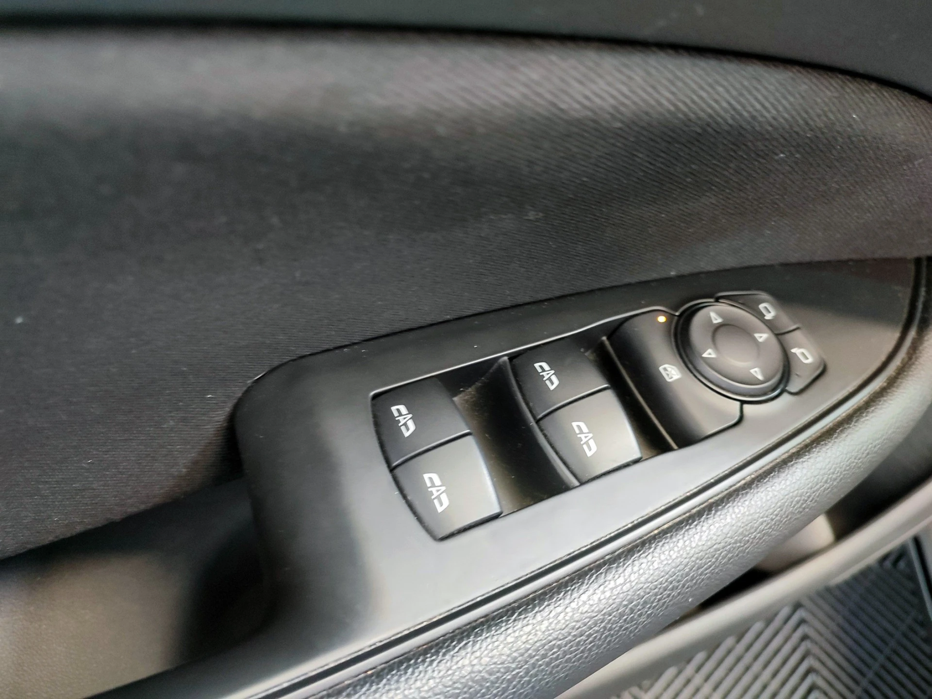 Opel Insignia 1.6 CDTI BUSINESS 60