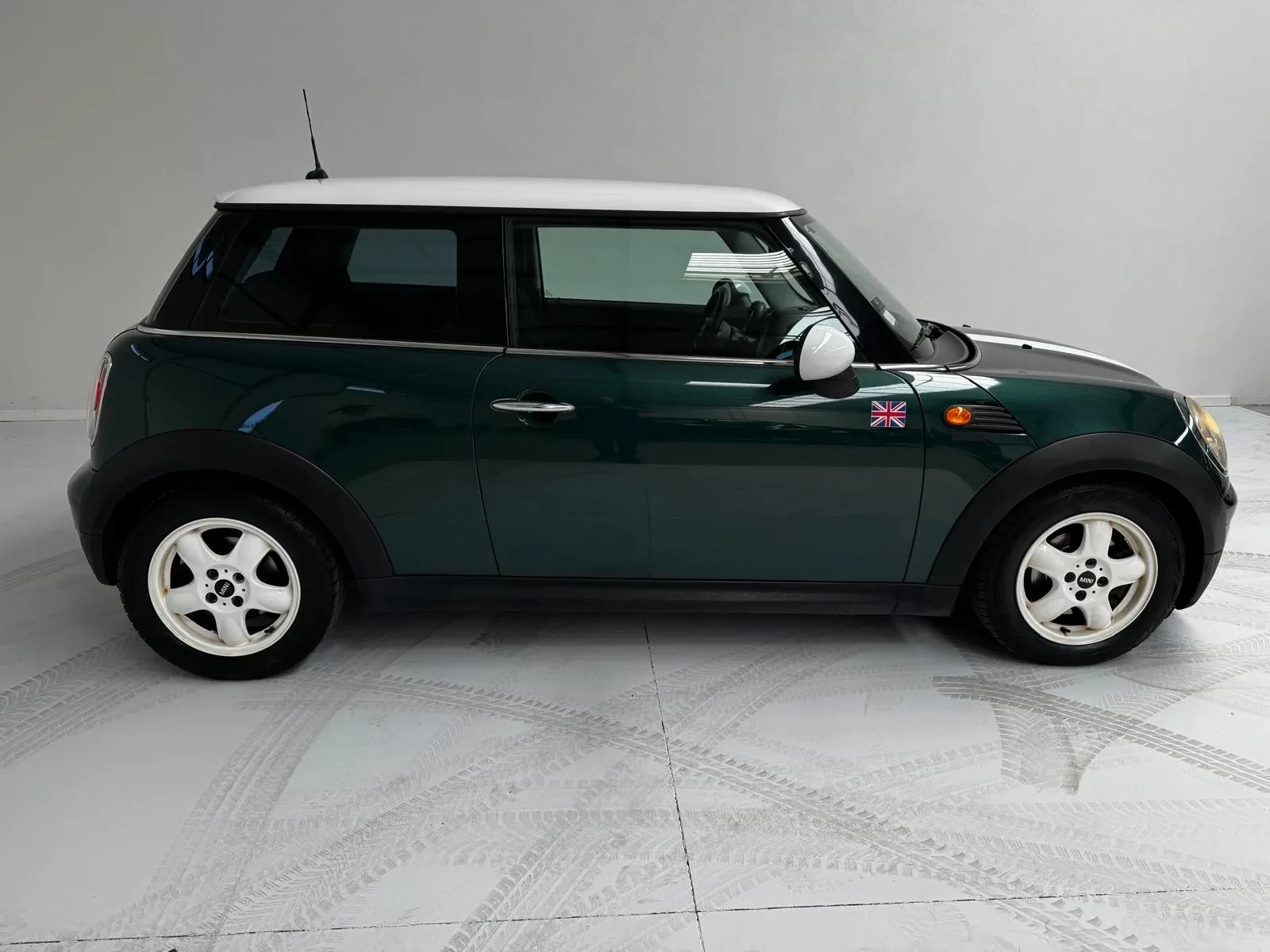 MINI 3 Portas Cooper D 8