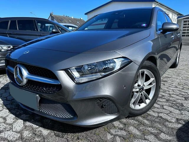 Mercedes-Benz A 180 1