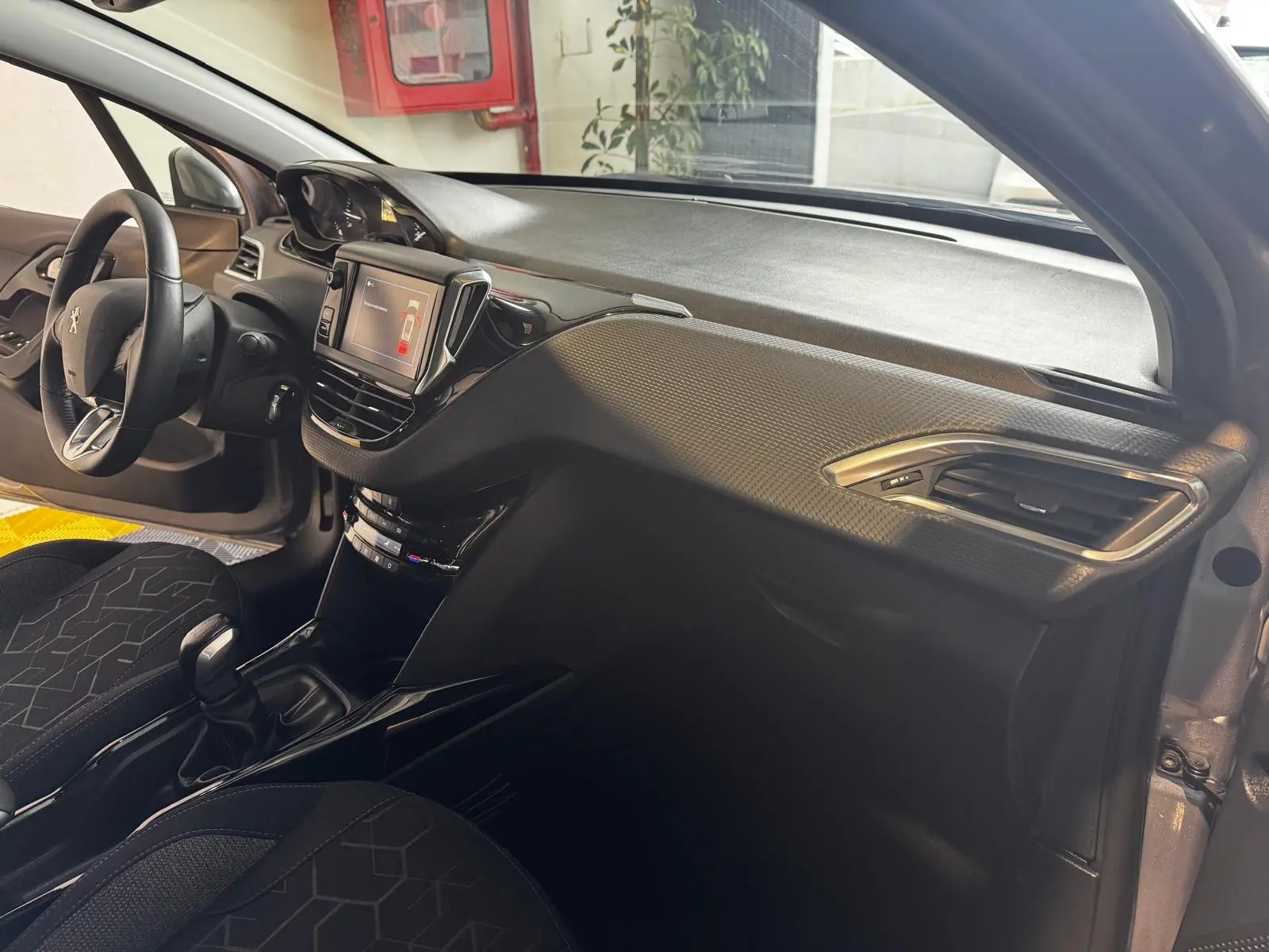 Peugeot 2008 1.2 PureTech Allure 22