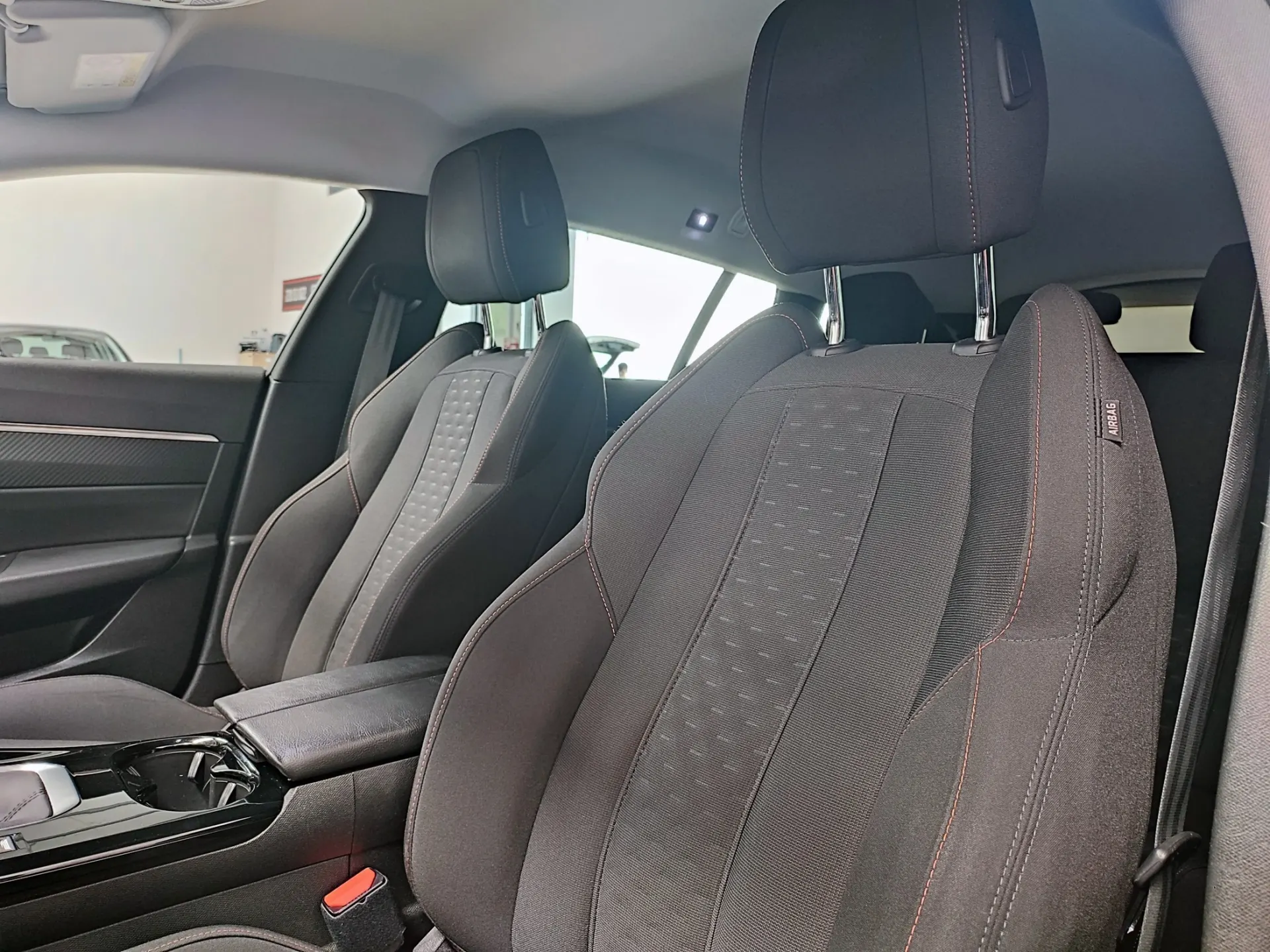 Peugeot 508 SW 1.5 BlueHDi Allure 42