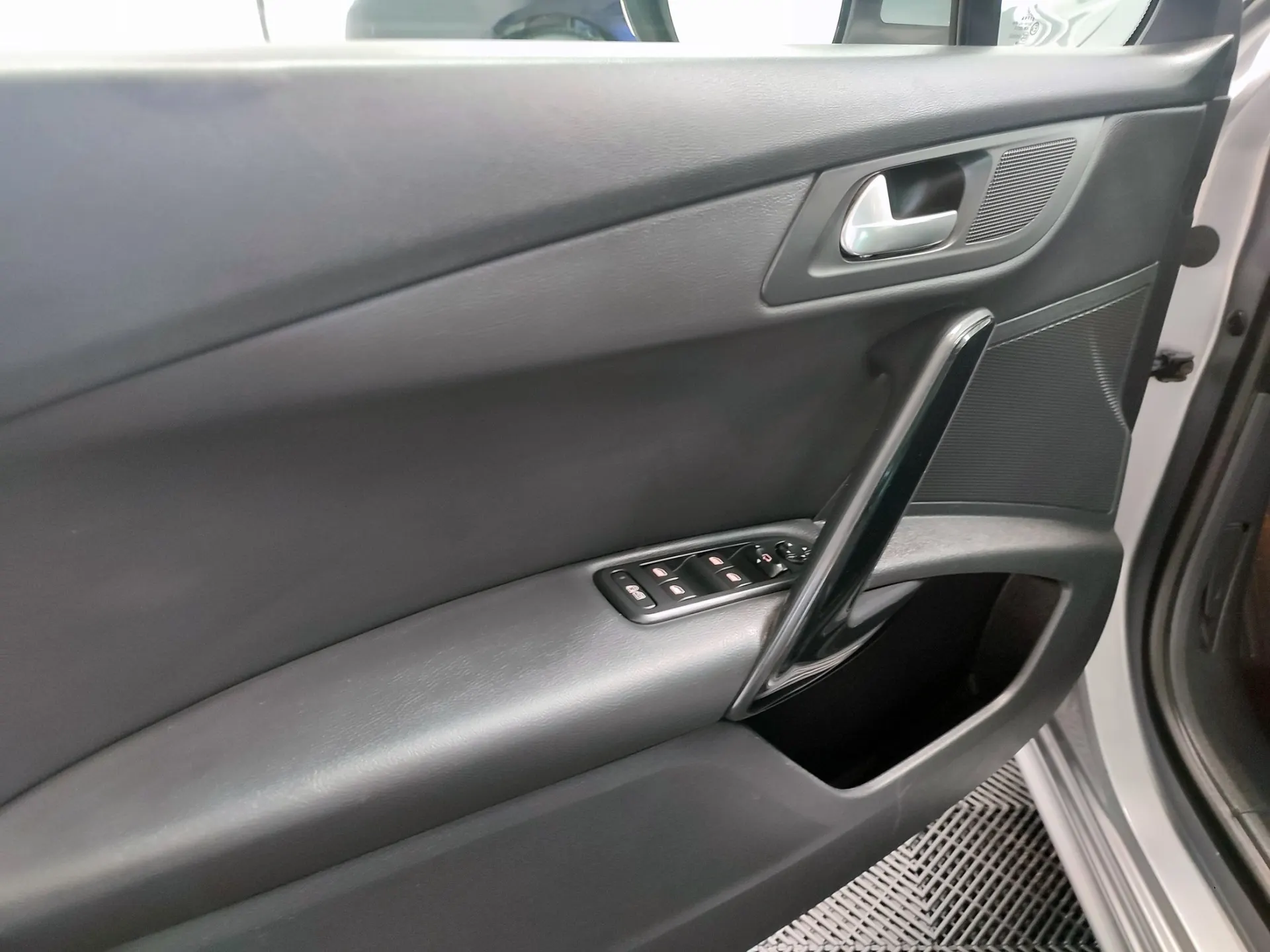 Peugeot 508 SW 1.6 BlueHDi Allure 19