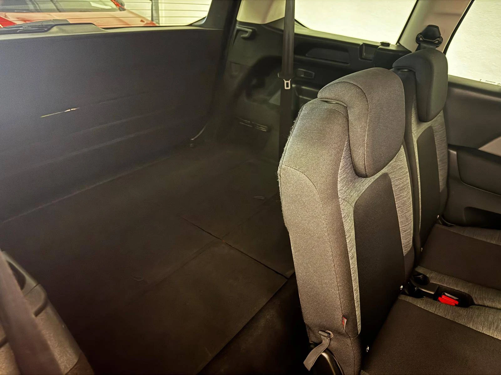 Citroën Grand C4 Spacetourer 27