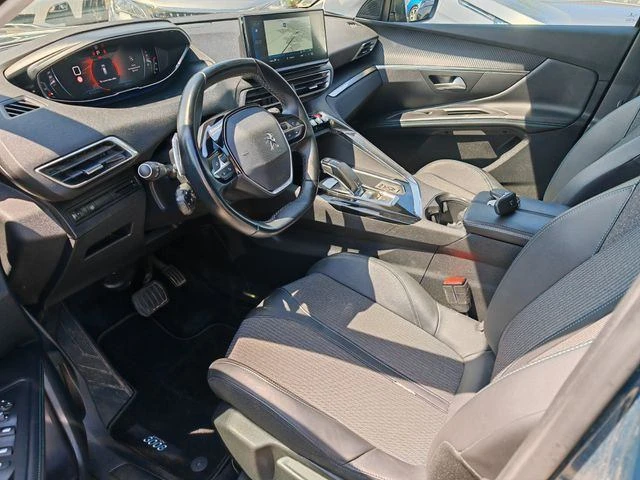 Peugeot 3008 1.2 PureTech Allure EAT8 7