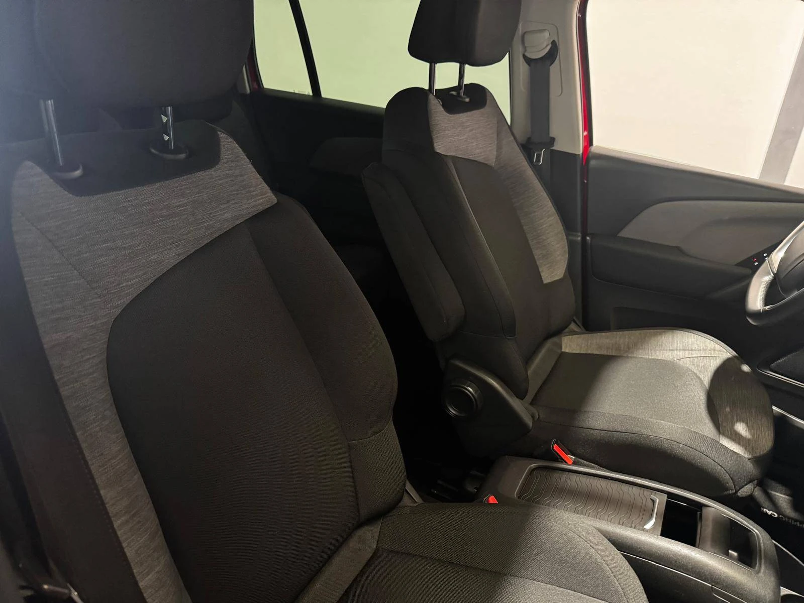 Citroën Grand C4 Spacetourer 23