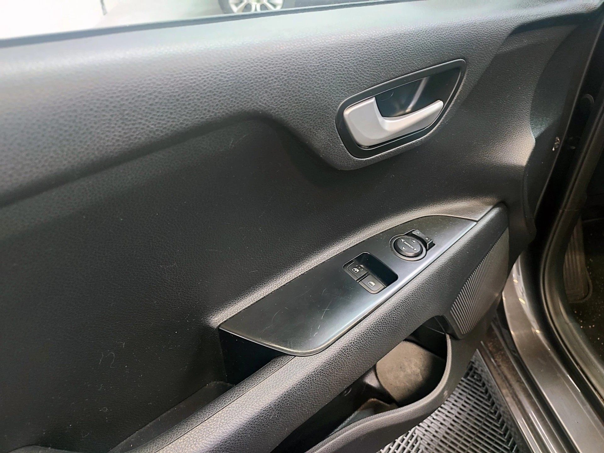 Kia Rio 1.4 CRDi 90 Platinum Edition 49