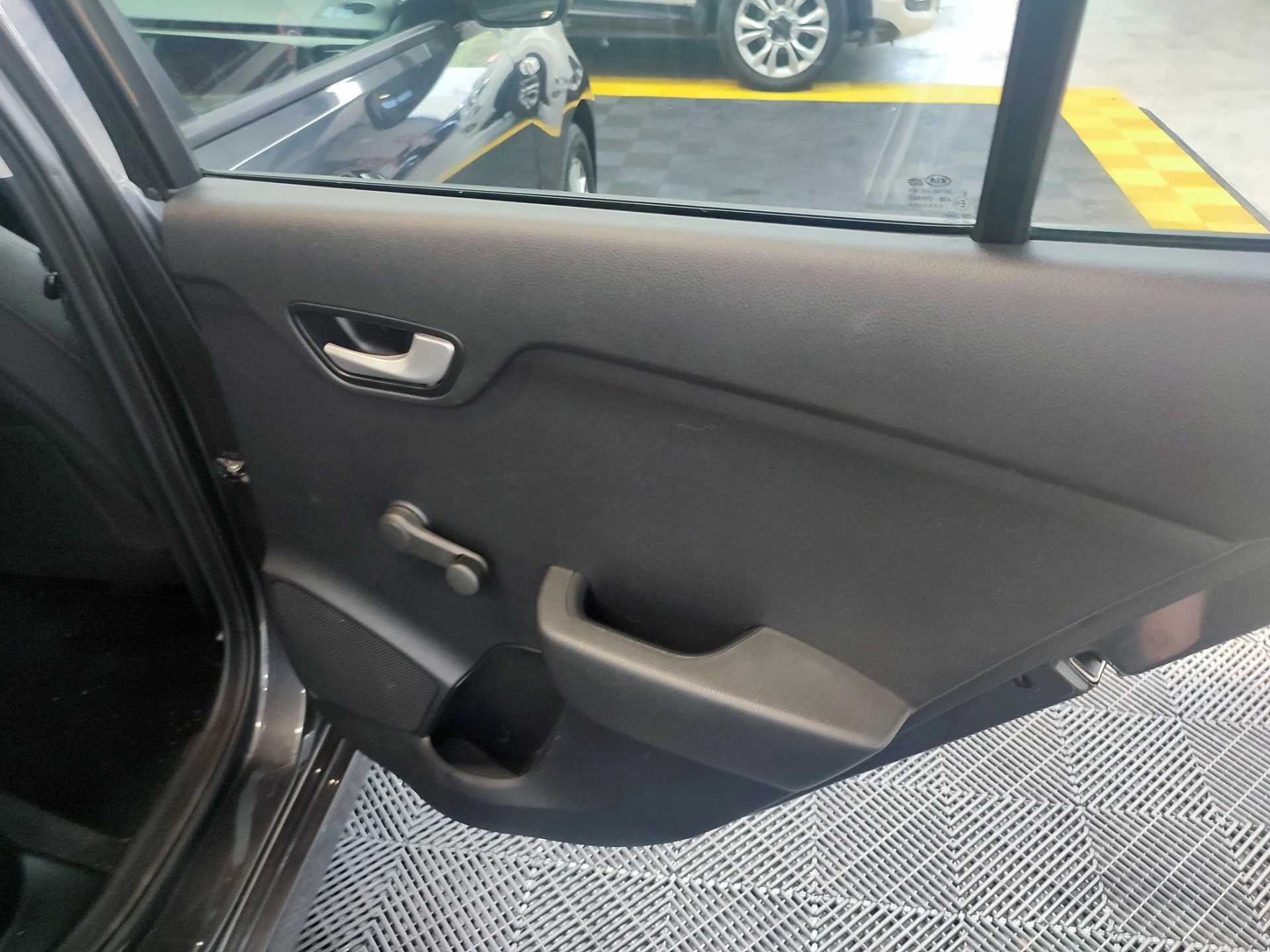 Kia Rio 1.4 CRDi 90 Platinum Edition 46