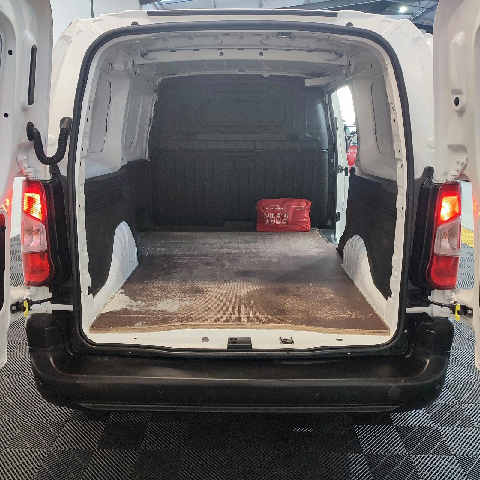 Opel Combo 1.5 CDTi L2H1 Enjoy 31