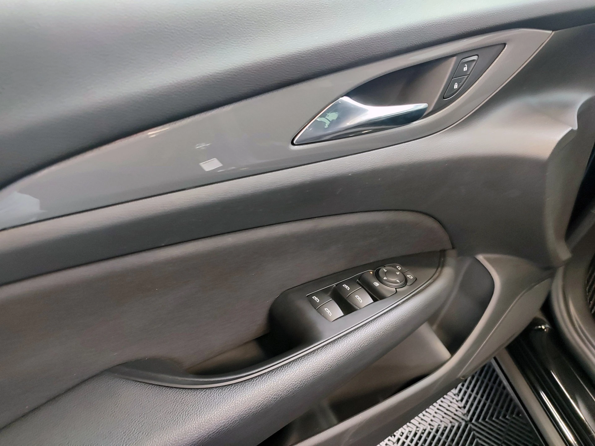 Opel Insignia 1.6 CDTI BUSINESS 59