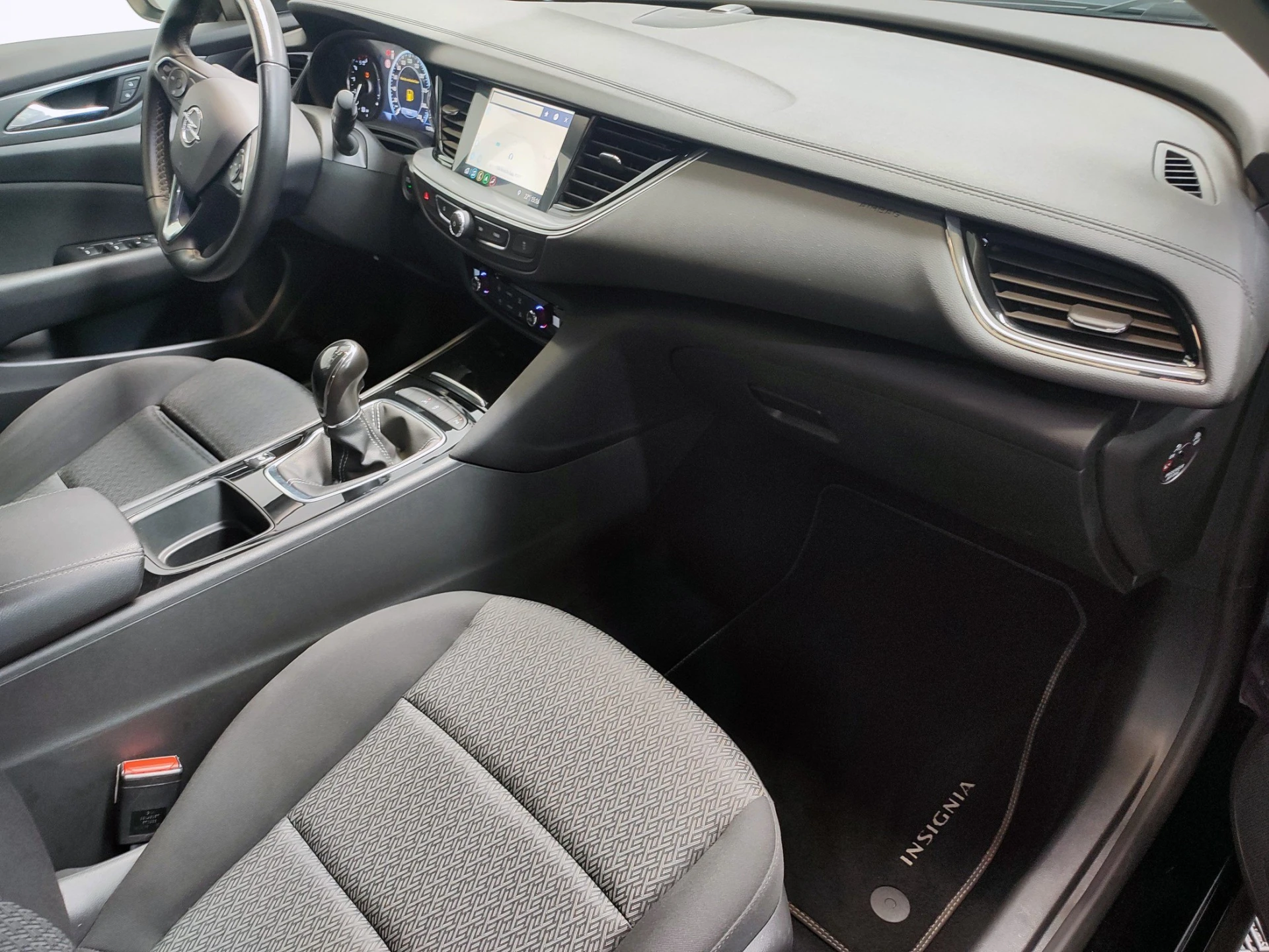 Opel Insignia 1.6 CDTI BUSINESS 42