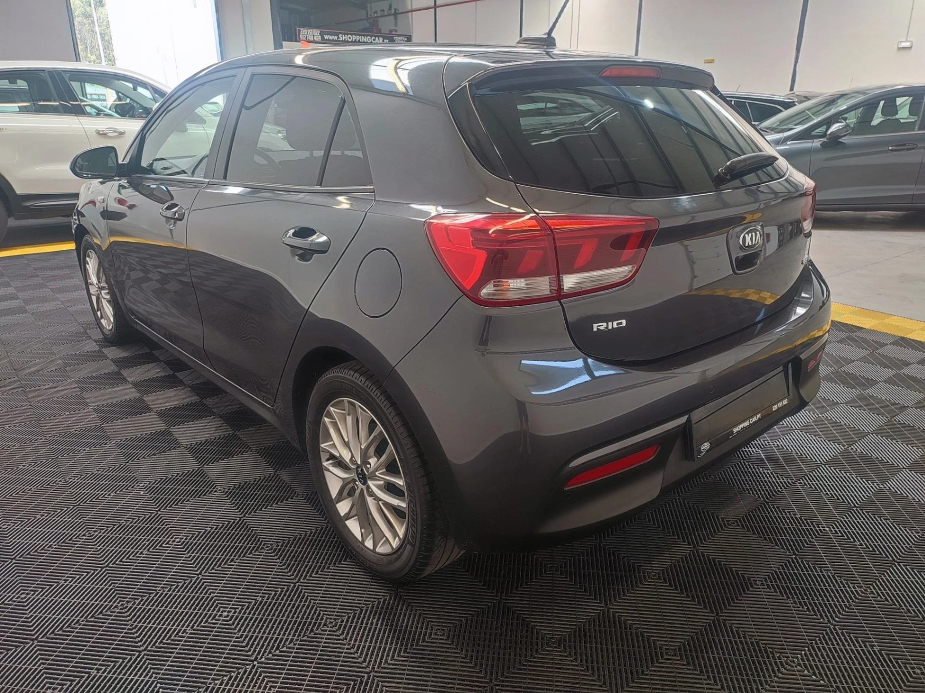 Kia Rio 1.4 CRDi 90 Platinum Edition 12