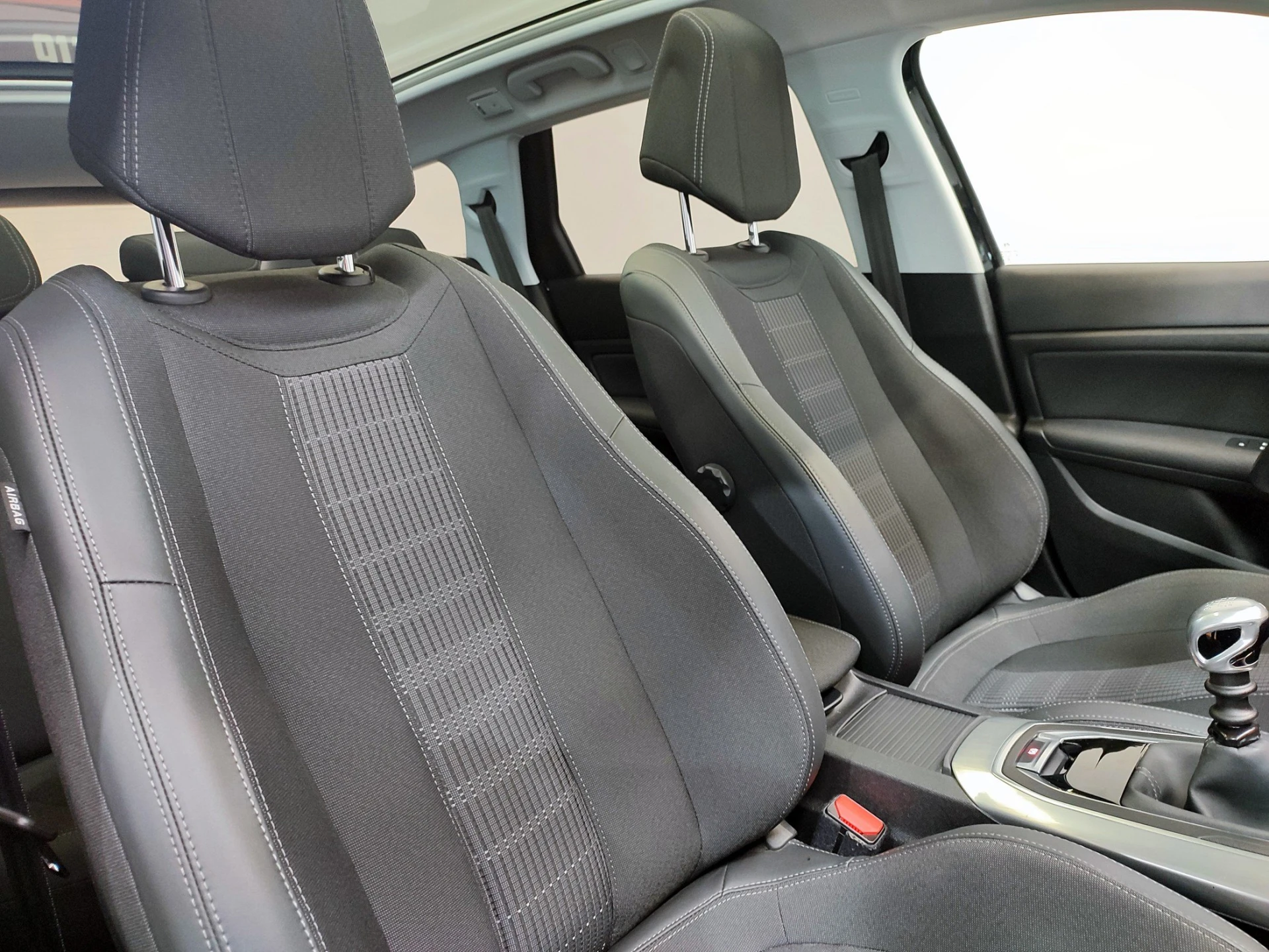 Peugeot 308 SW 1.5 BlueHDi Allure 54