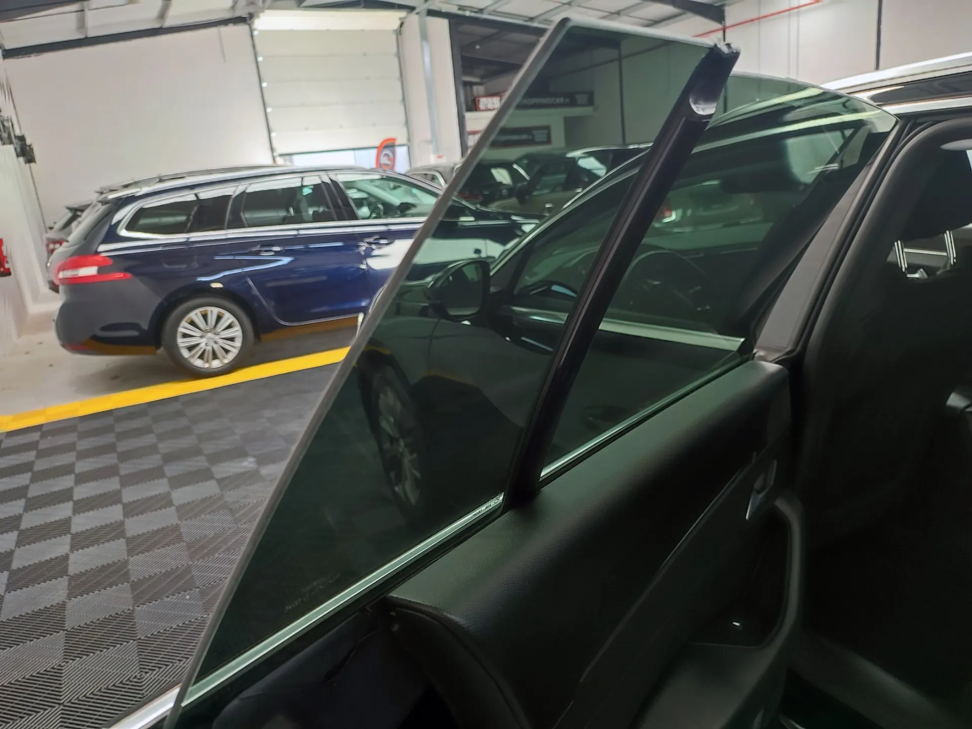 Peugeot 508 SW 1.5 BlueHDi Allure 16