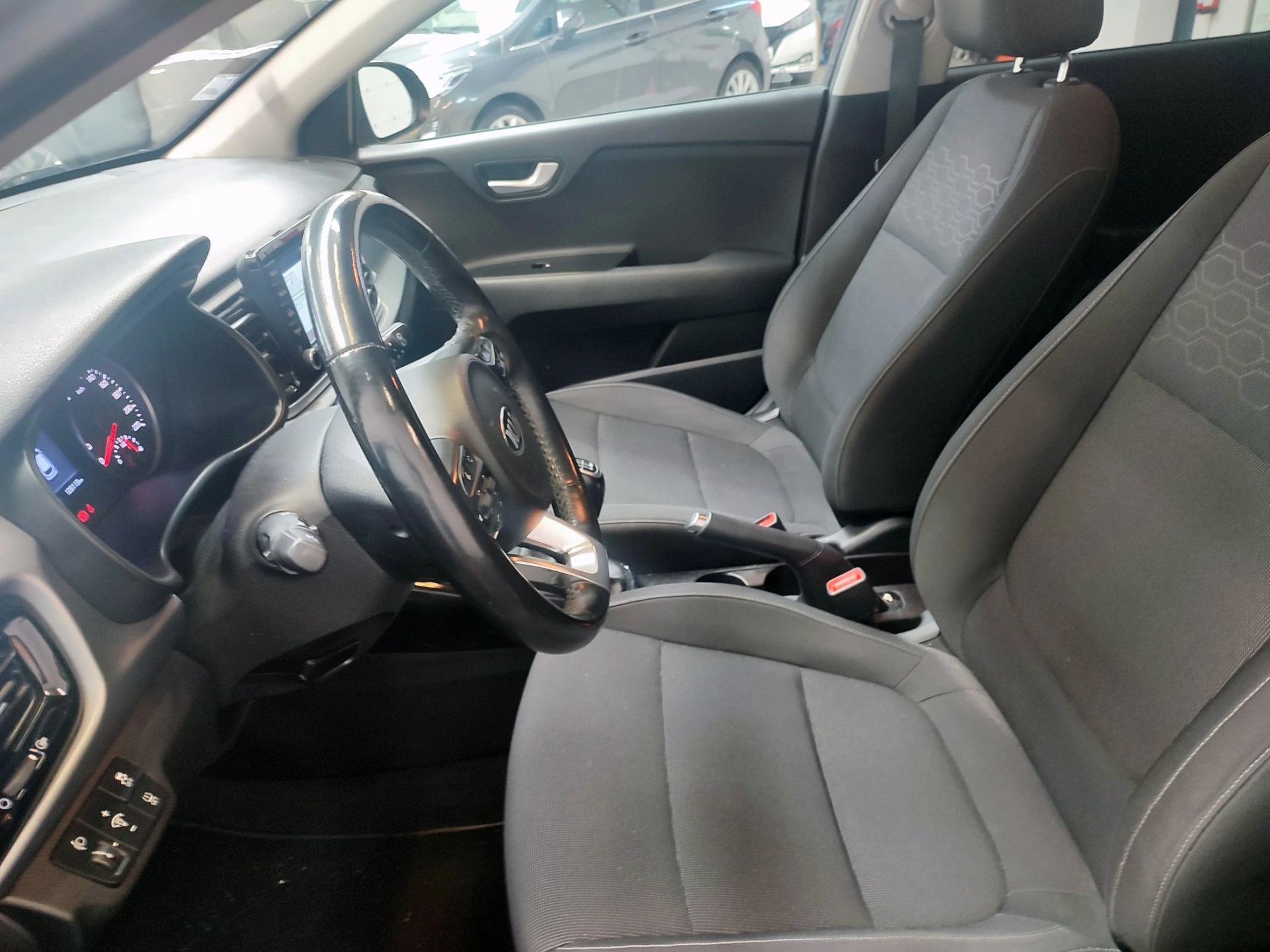 Kia Rio 1.4 CRDi 90 Platinum Edition 23