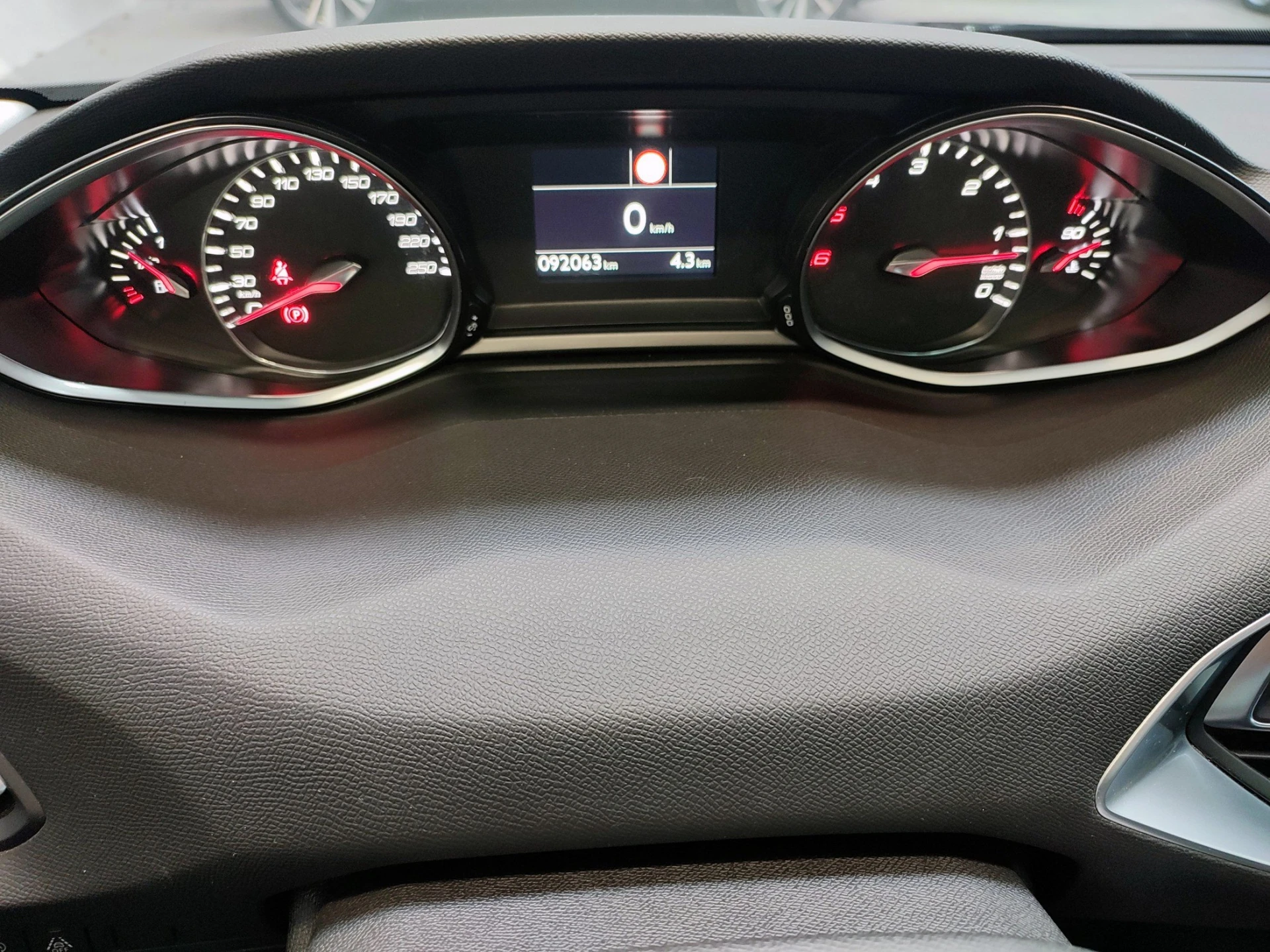 Peugeot 308 SW 1.5 BlueHDi Allure 19