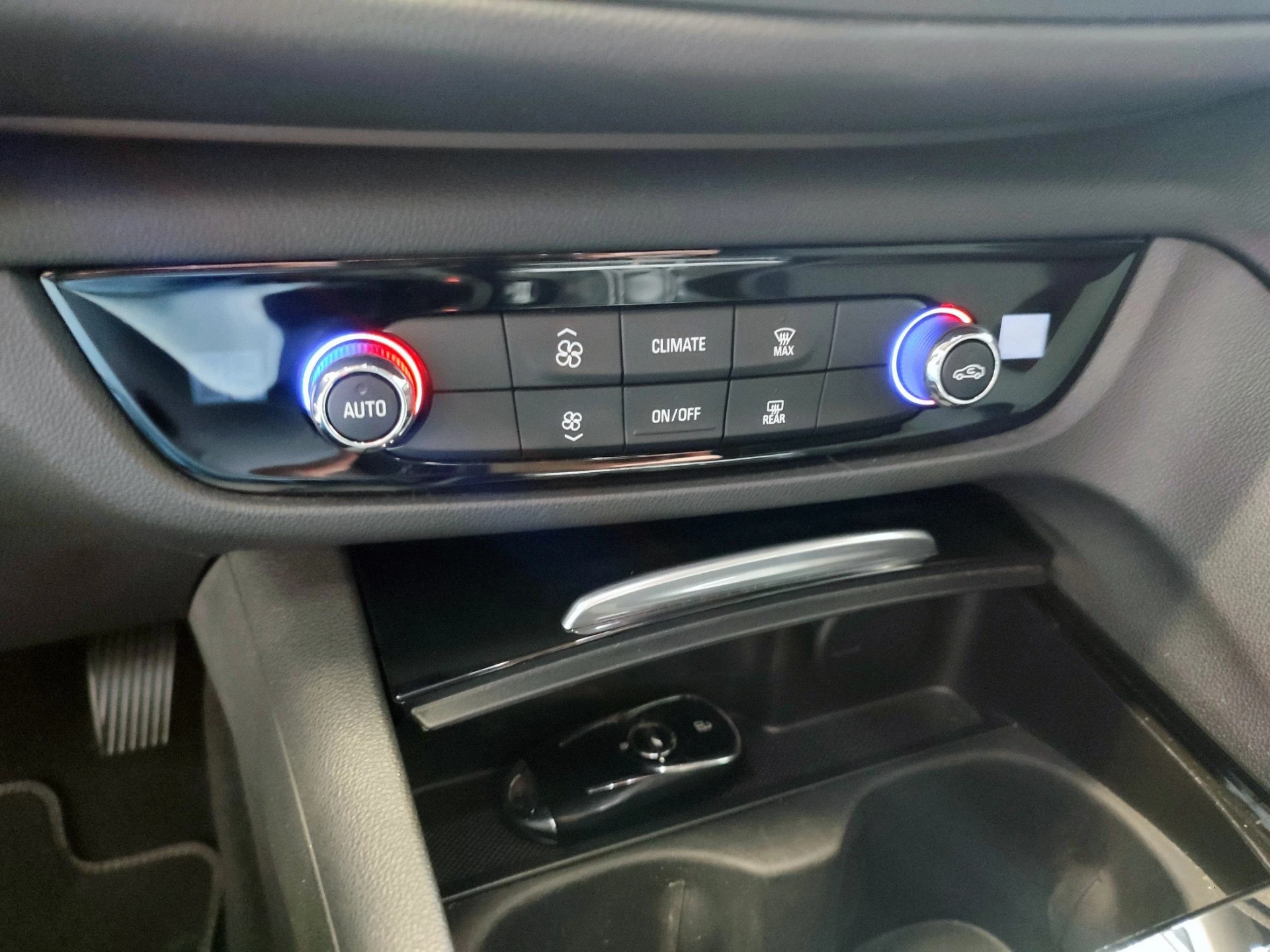 Opel Insignia 1.6 CDTI BUSINESS 35