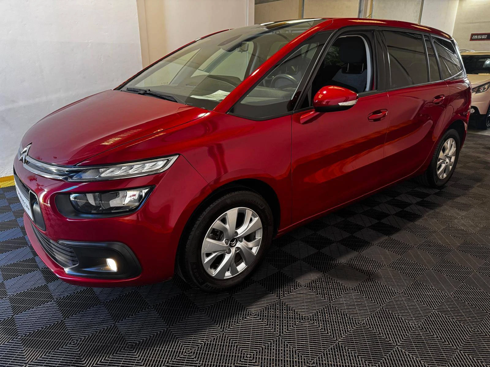 Citroën Grand C4 Spacetourer 4