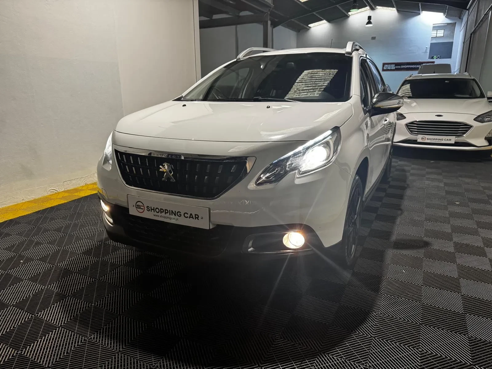 Peugeot 2008 6