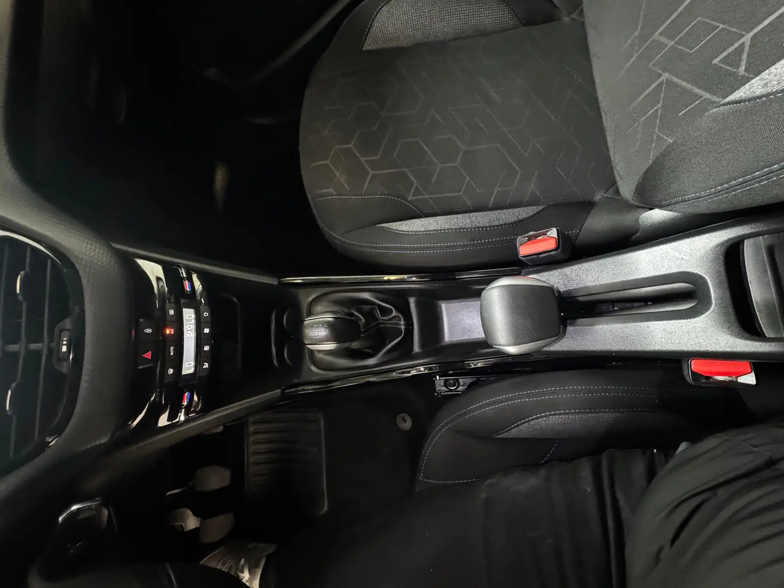 Peugeot 2008 1.2 PureTech Allure 25